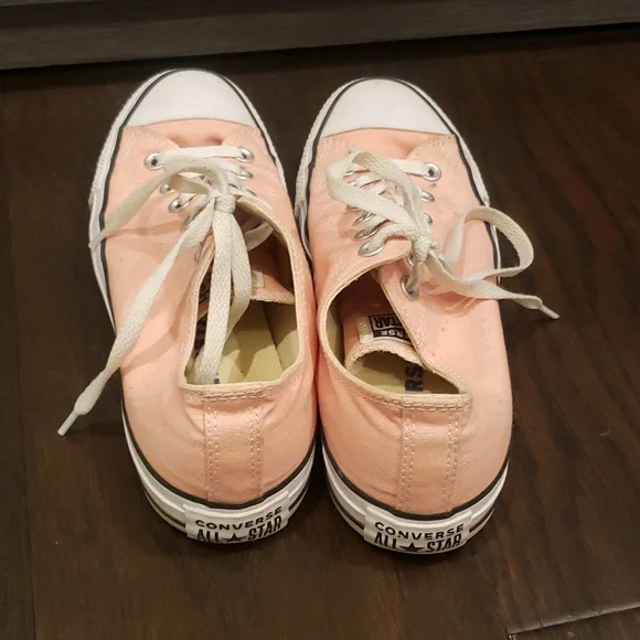 Converse Low Tops - Picture 3 of 6